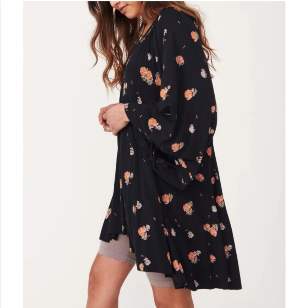 Free People We the Free Womens XS NWT Black Tunic